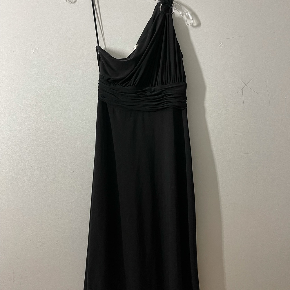 Off the shoulder, cute flow dress